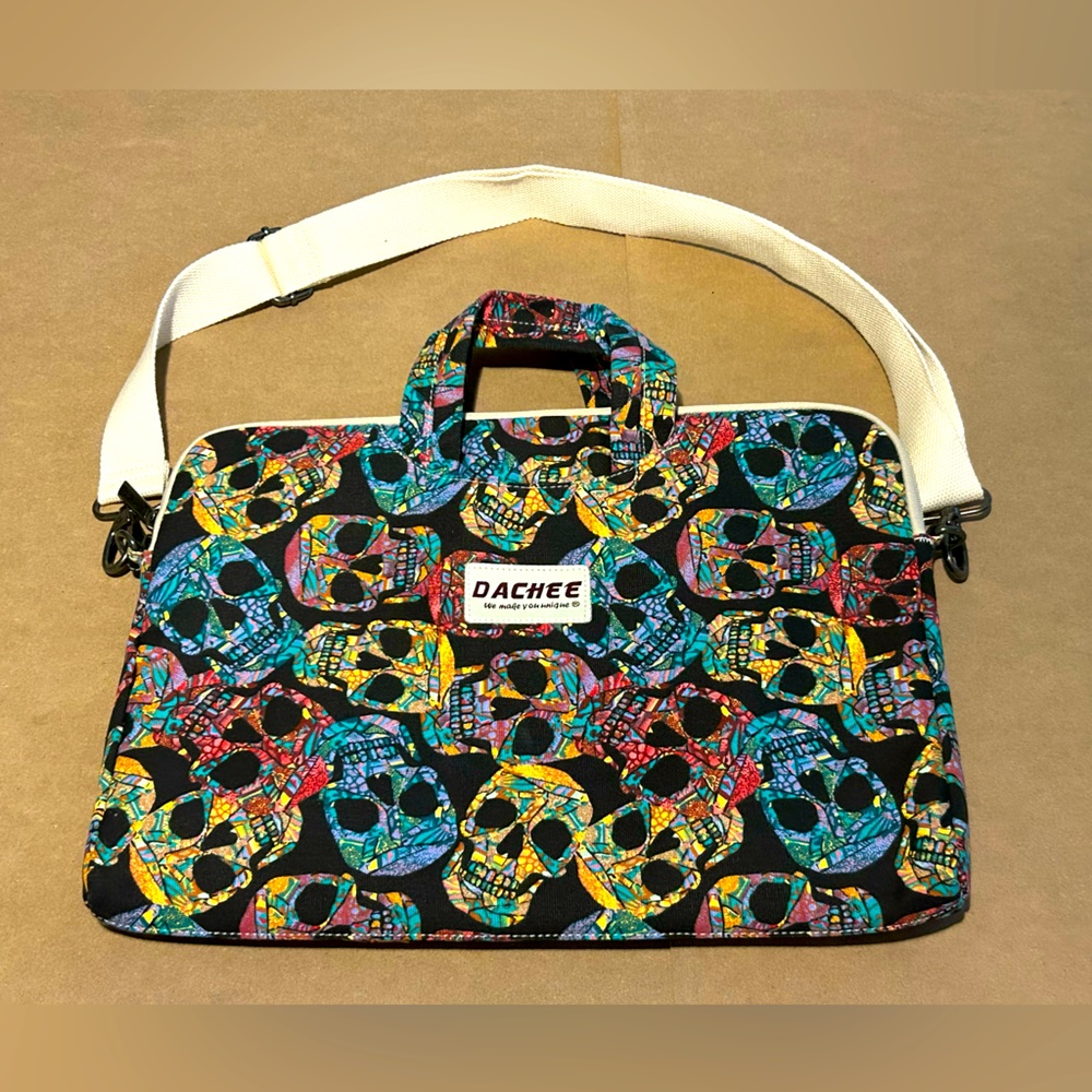 Dachee Skull Design Laptop Tote Preowned
